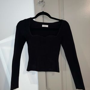 ARITZIA Babaton sculpt knit ribbed long sleeve with sweetheart neckline black XS